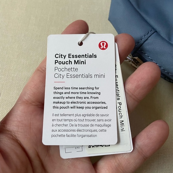 Lululemon City Essentials Pouch Mini - Oasis Blue - Picture 5 of 10